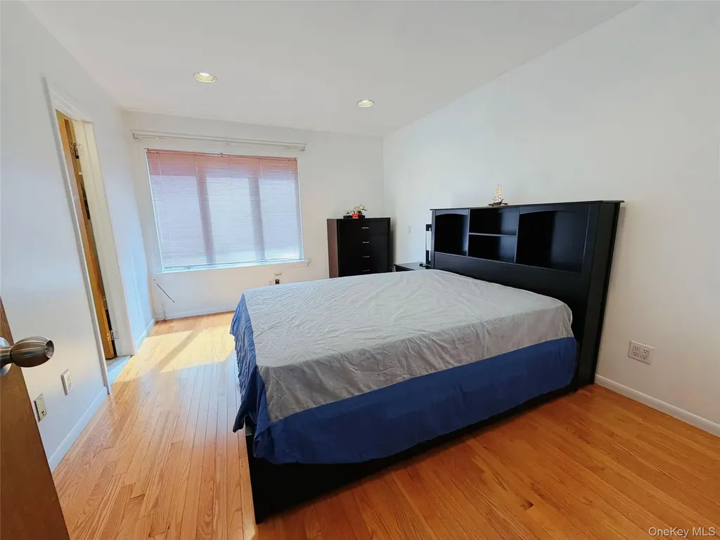 71-30 165th Street Fresh Meadows NY 11365
