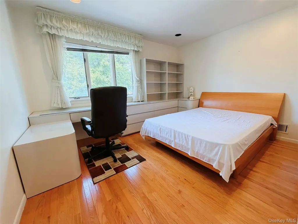 71-30 165th Street Fresh Meadows NY 11365