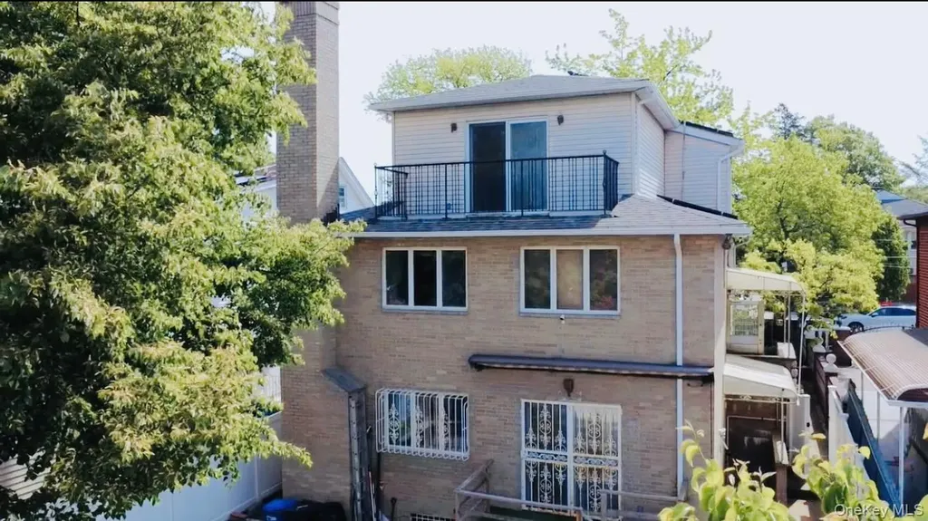 71-30 165th Street Fresh Meadows NY 11365