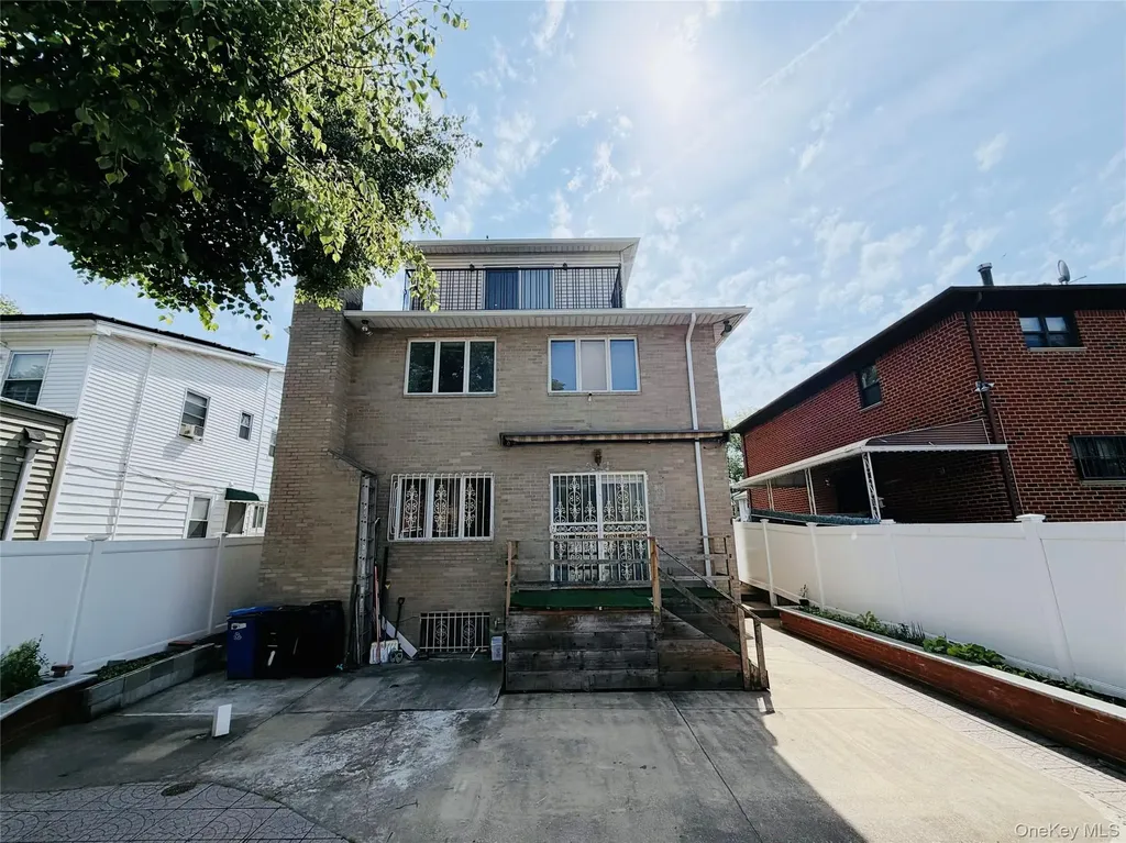 71-30 165th Street Fresh Meadows NY 11365