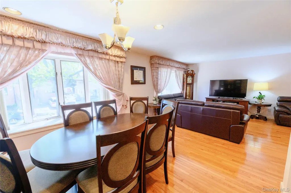 71-30 165th Street Fresh Meadows NY 11365