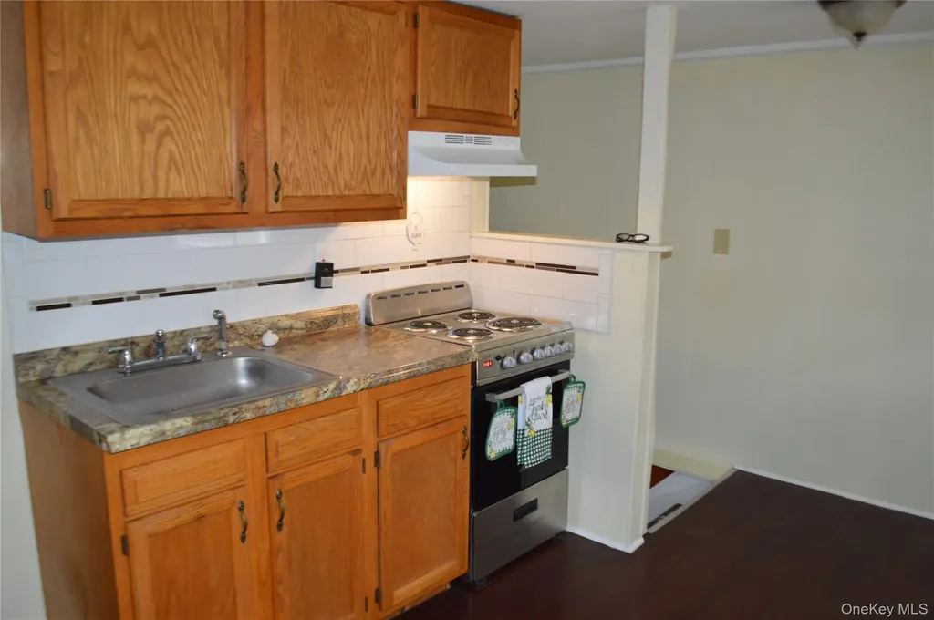30 Lake Drive Copiague NY 11726