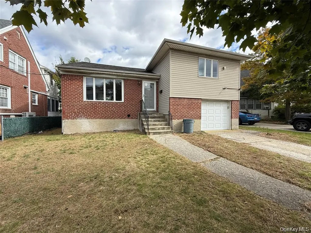 324 Buckingham Road Cedarhurst NY 11516