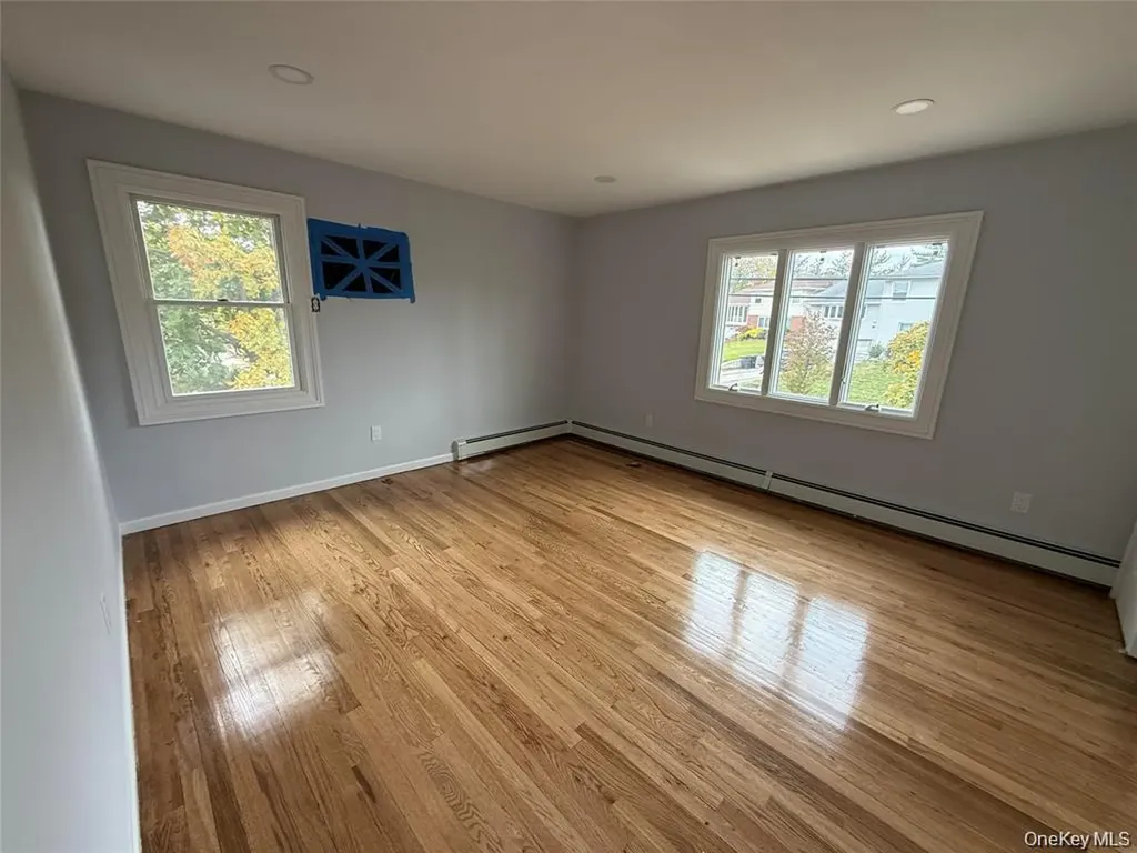 324 Buckingham Road Cedarhurst NY 11516