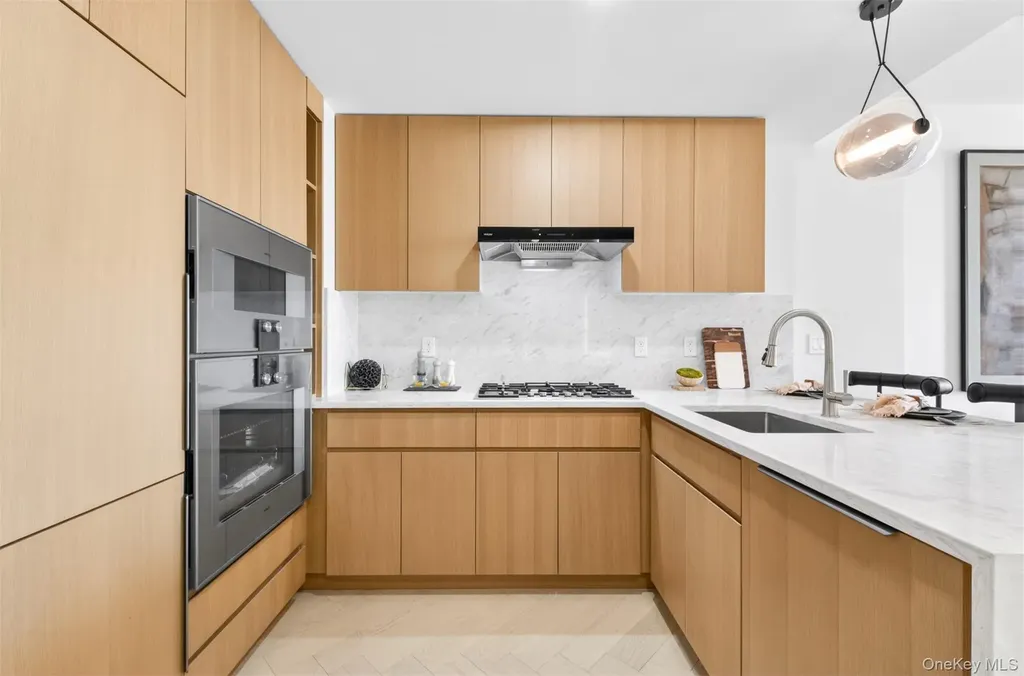133-25 37th Avenue Flushing NY 11354