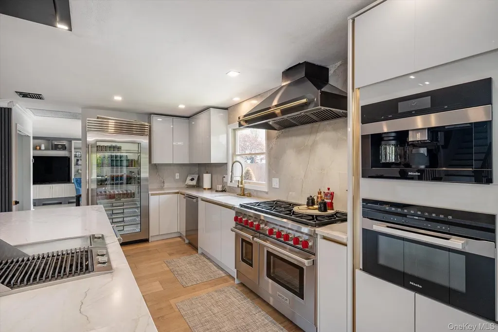 88 Pace Drive S West Islip NY 11795