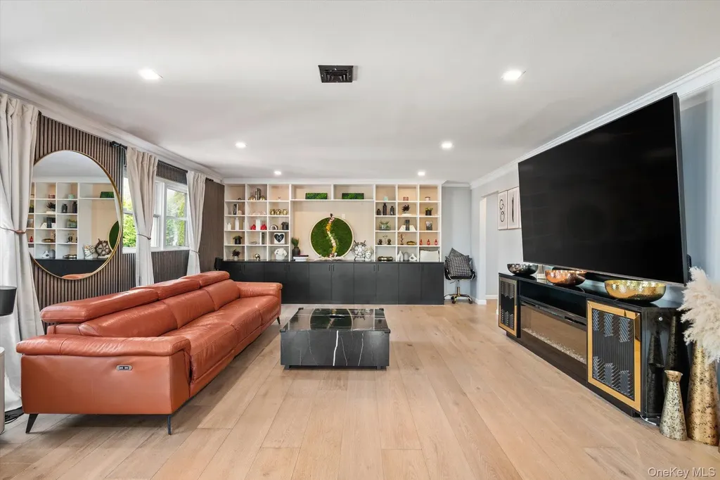88 Pace Drive S West Islip NY 11795