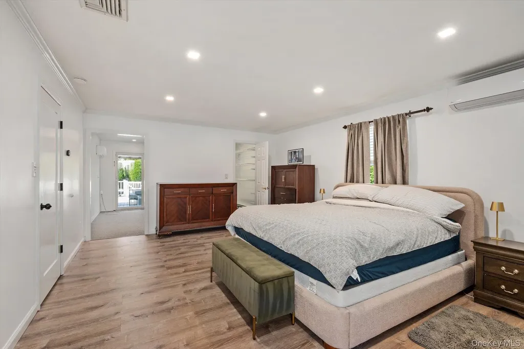 88 Pace Drive S West Islip NY 11795
