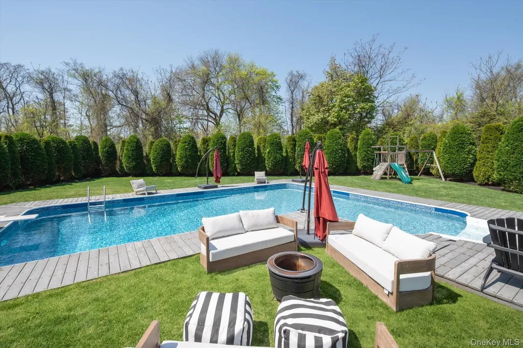 88 Pace Drive S West Islip NY 11795