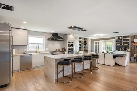 88 Pace Drive S West Islip NY 11795