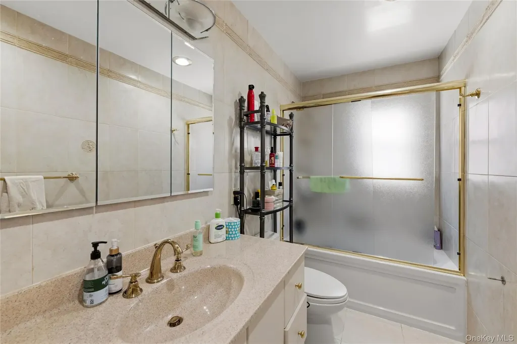 15163 19th Avenue Whitestone NY 11357