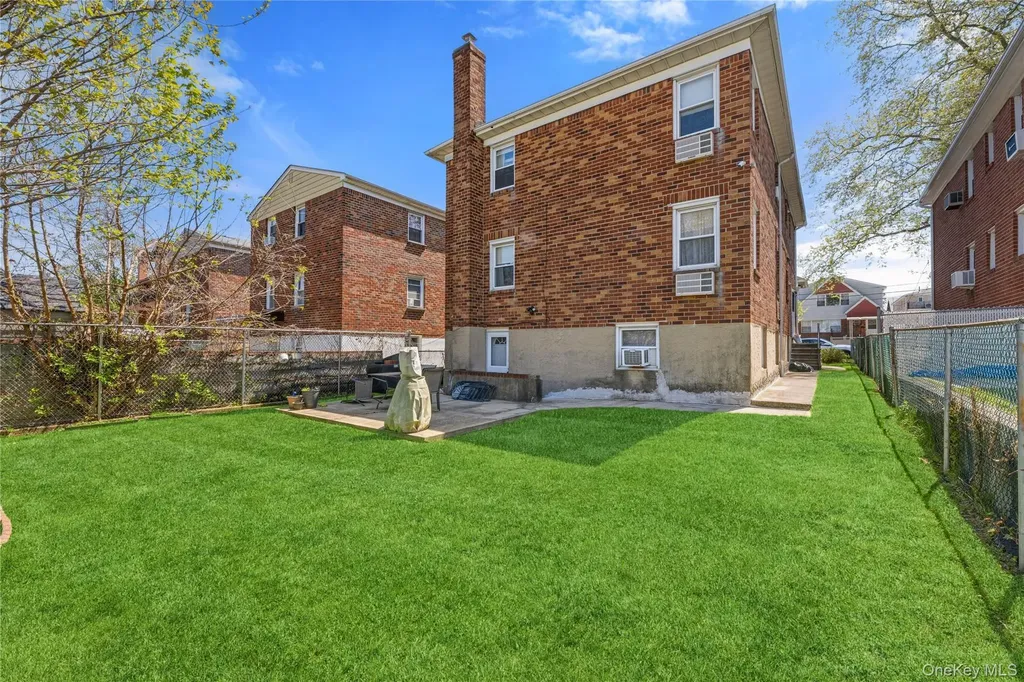 15163 19th Avenue Whitestone NY 11357