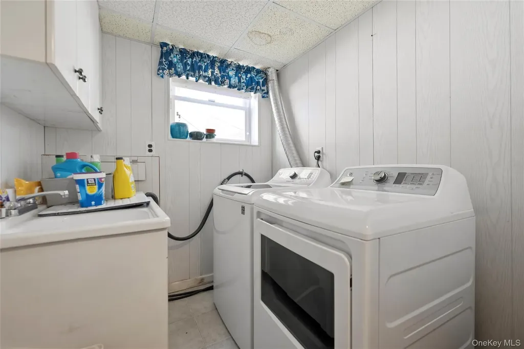 15163 19th Avenue Whitestone NY 11357
