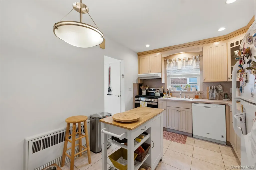 15163 19th Avenue Whitestone NY 11357