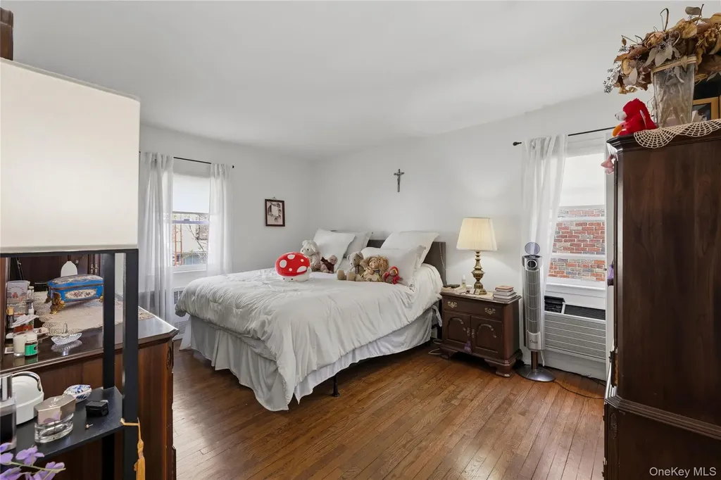 15163 19th Avenue Whitestone NY 11357