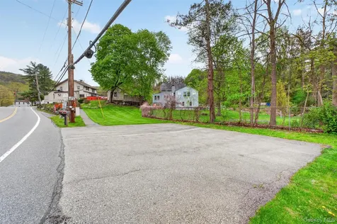 299 Peekskill Hollow Road Putnam Valley NY 10579