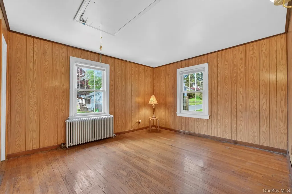17 Holt Road Hyde Park NY 12538