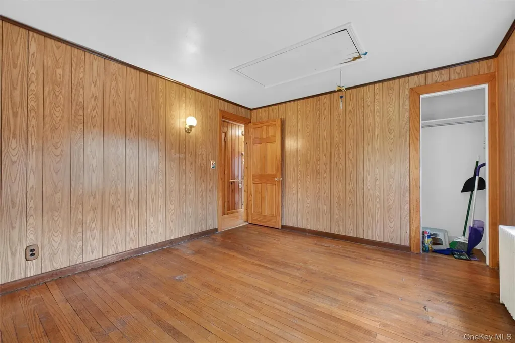 17 Holt Road Hyde Park NY 12538