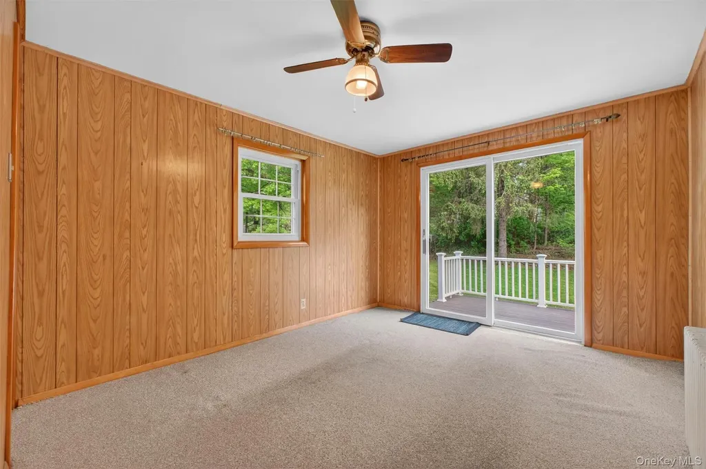 17 Holt Road Hyde Park NY 12538