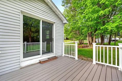 17 Holt Road Hyde Park NY 12538