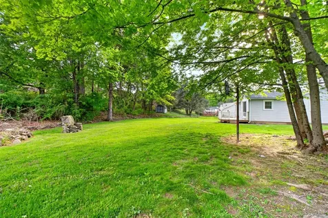 17 Holt Road Hyde Park NY 12538
