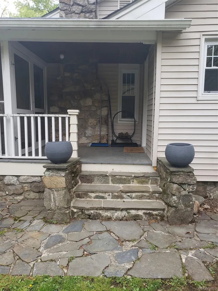 1 Mill Pond Lane Warwick NY 10990