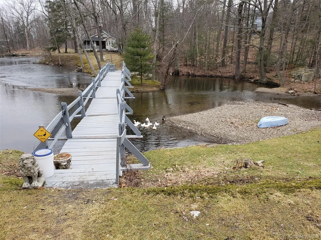 1 Mill Pond Lane Warwick NY 10990