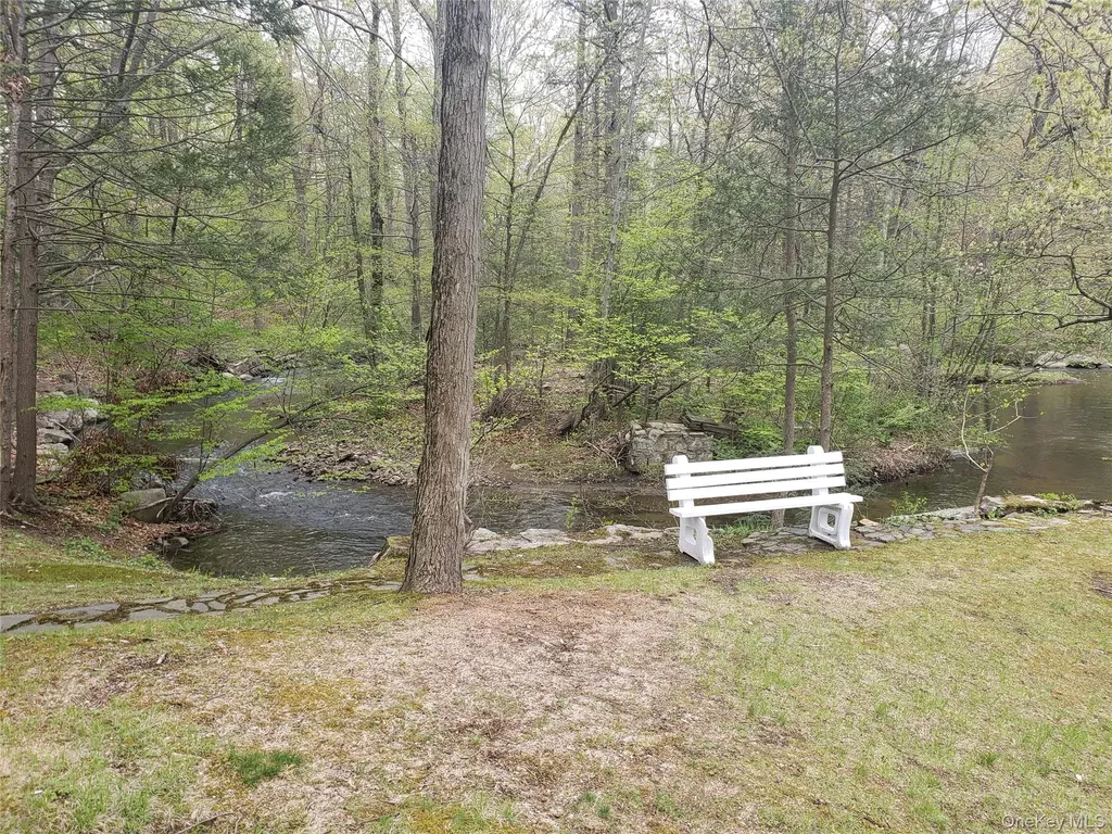 1 Mill Pond Lane Warwick NY 10990