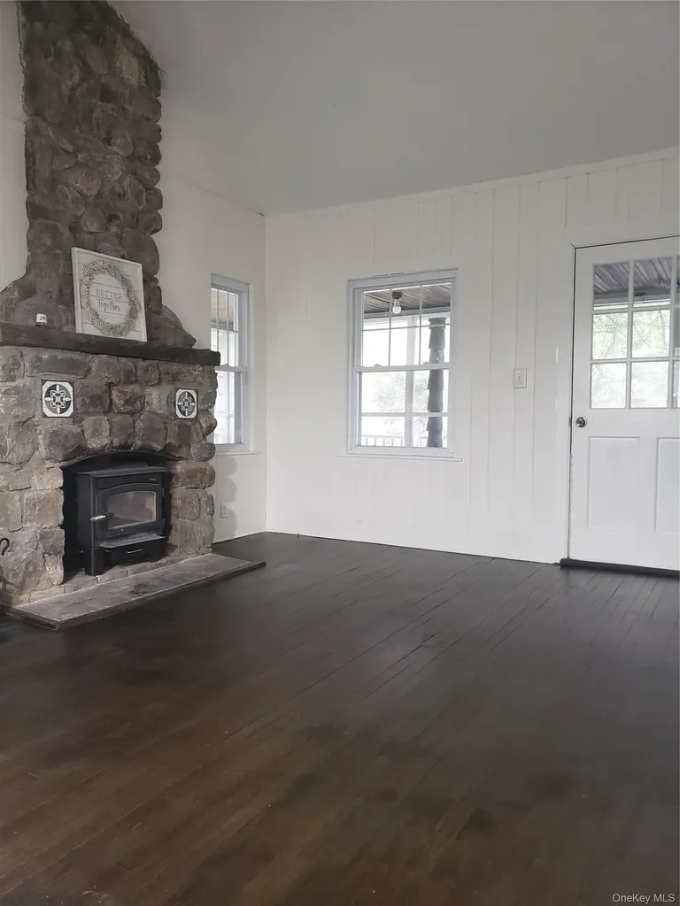 1 Mill Pond Lane Warwick NY 10990
