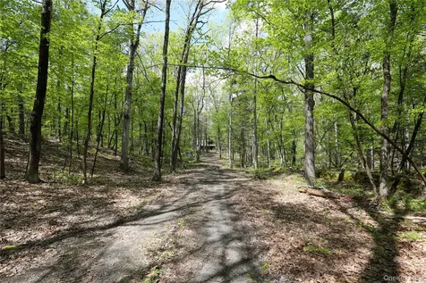 77 Ulster Landing Road Kingston NY 12401