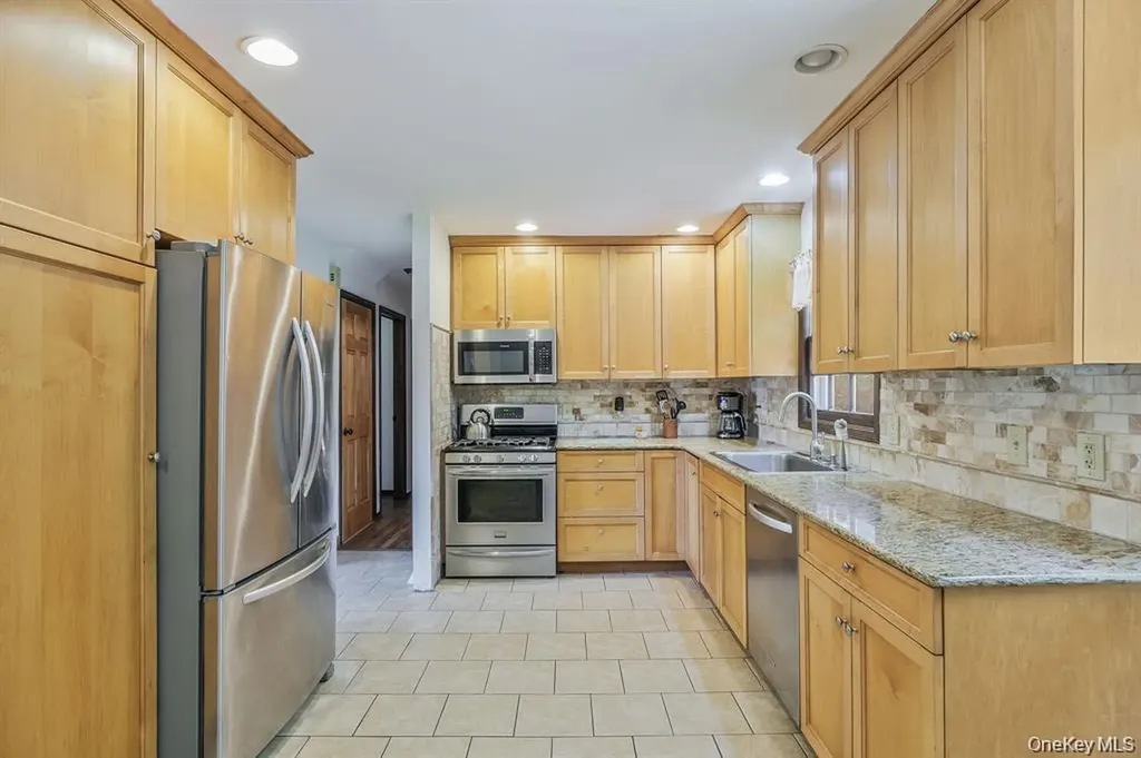 295 Willow Terrace Lane Orient NY 11957