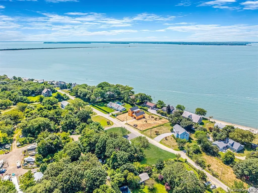 295 Willow Terrace Lane Orient NY 11957