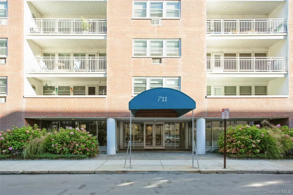 711 Shore Road Long Beach NY 11561