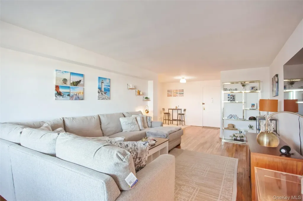 711 Shore Road Long Beach NY 11561