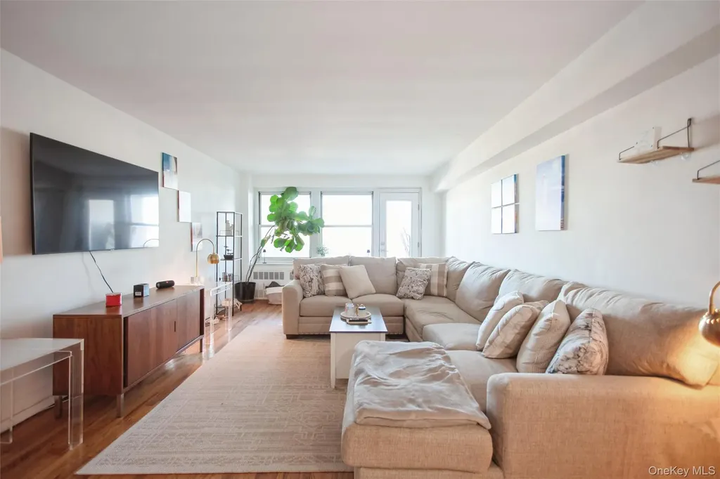 711 Shore Road Long Beach NY 11561