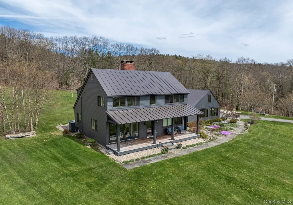 53 May Lane Chatham NY 12165