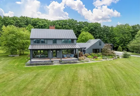 53 May Lane Chatham NY 12165