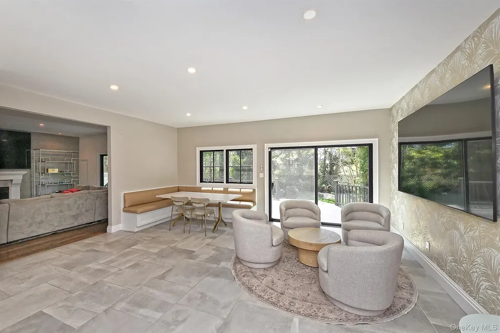 1 Dylan Place Melville NY 11747