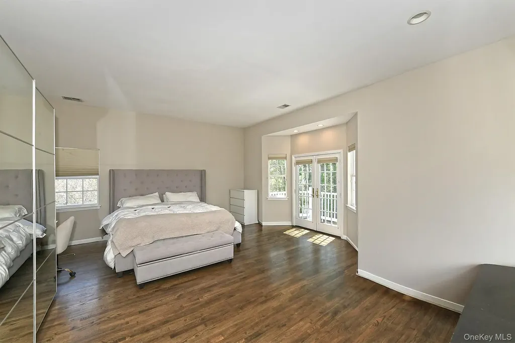 1 Dylan Place Melville NY 11747