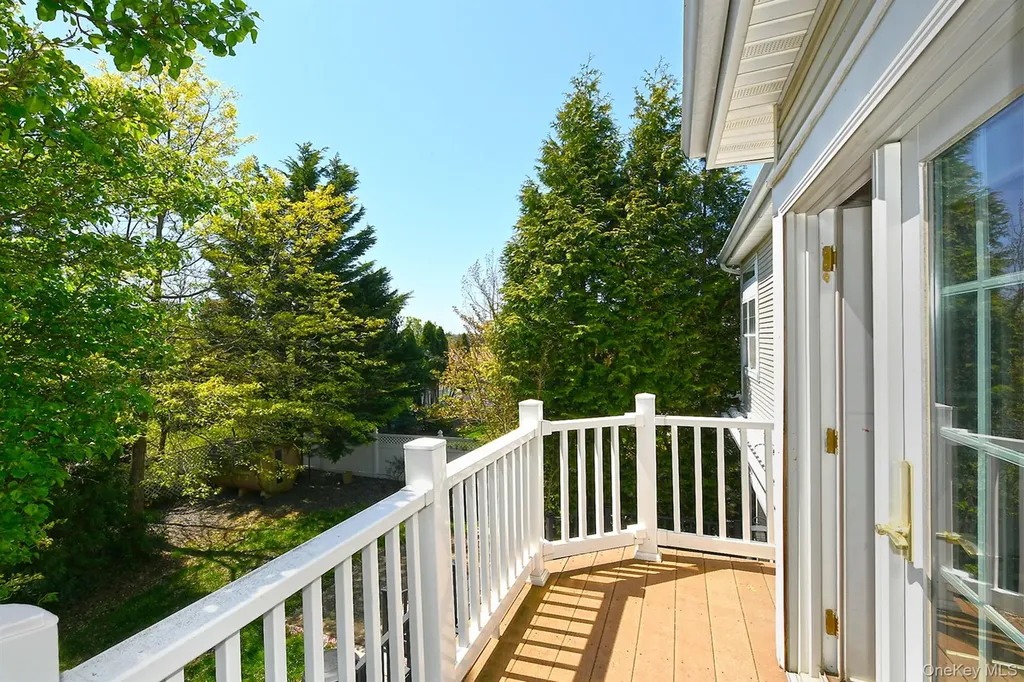 1 Dylan Place Melville NY 11747