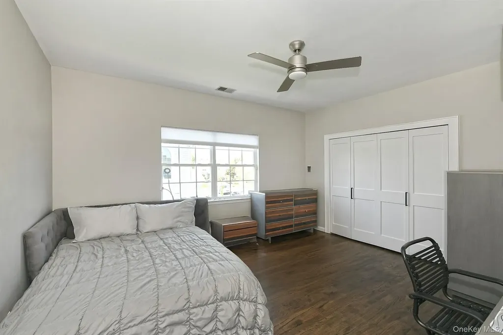 1 Dylan Place Melville NY 11747