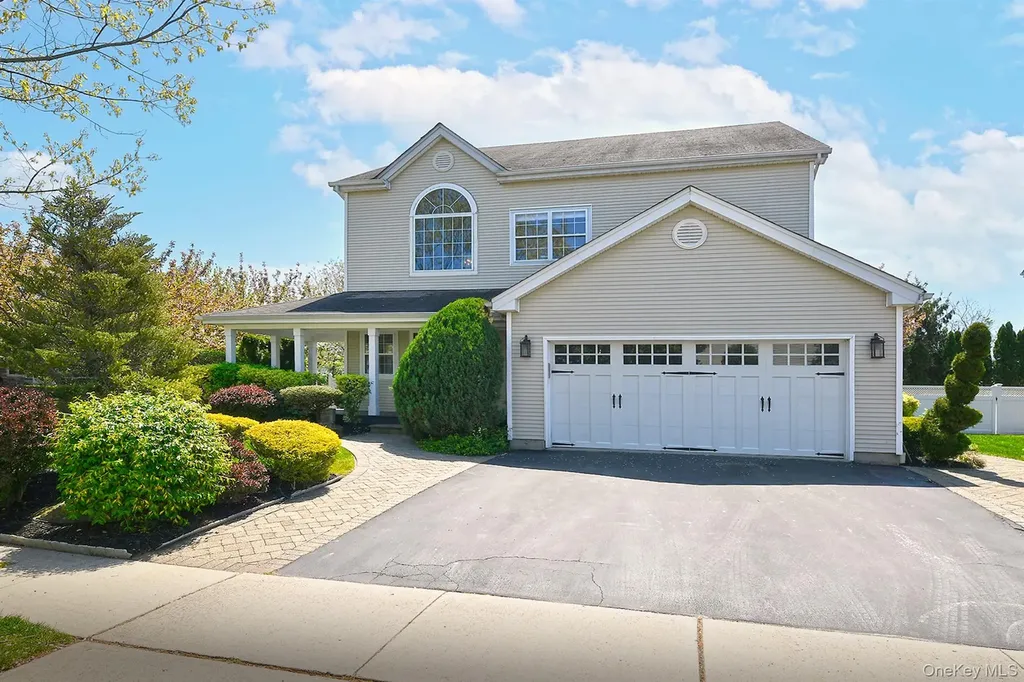 1 Dylan Place Melville NY 11747