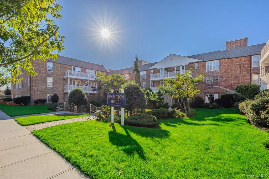 120 Morris Avenue Rockville Centre NY 11570