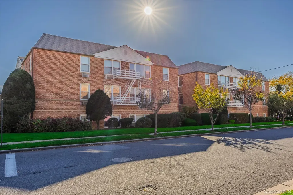 120 Morris Avenue Rockville Centre NY 11570