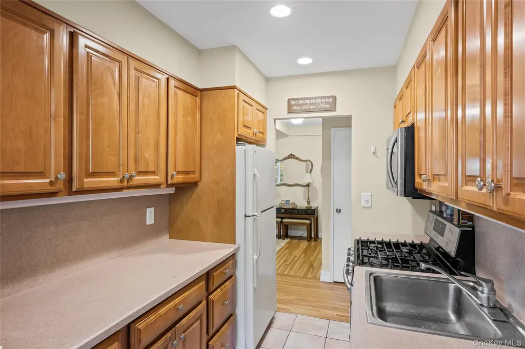 120 Morris Avenue Rockville Centre NY 11570