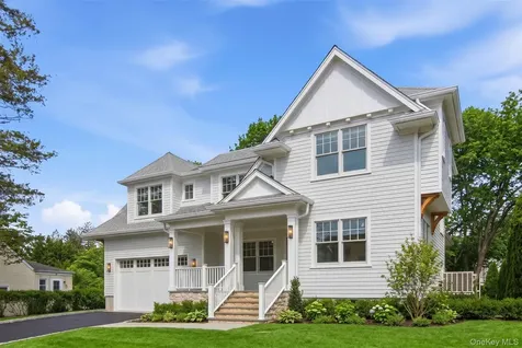 8 Club Road Sea Cliff NY 11579