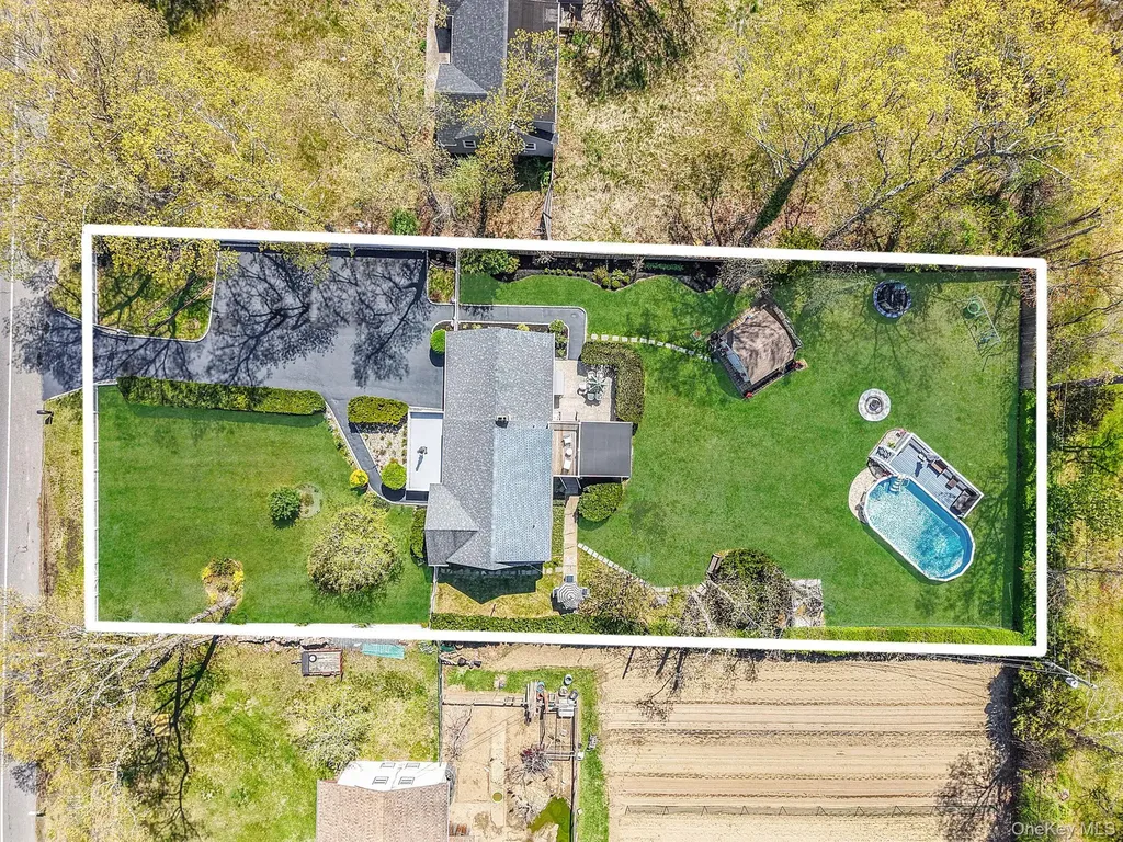 1989 William Floyd Parkway Ridge NY 11961