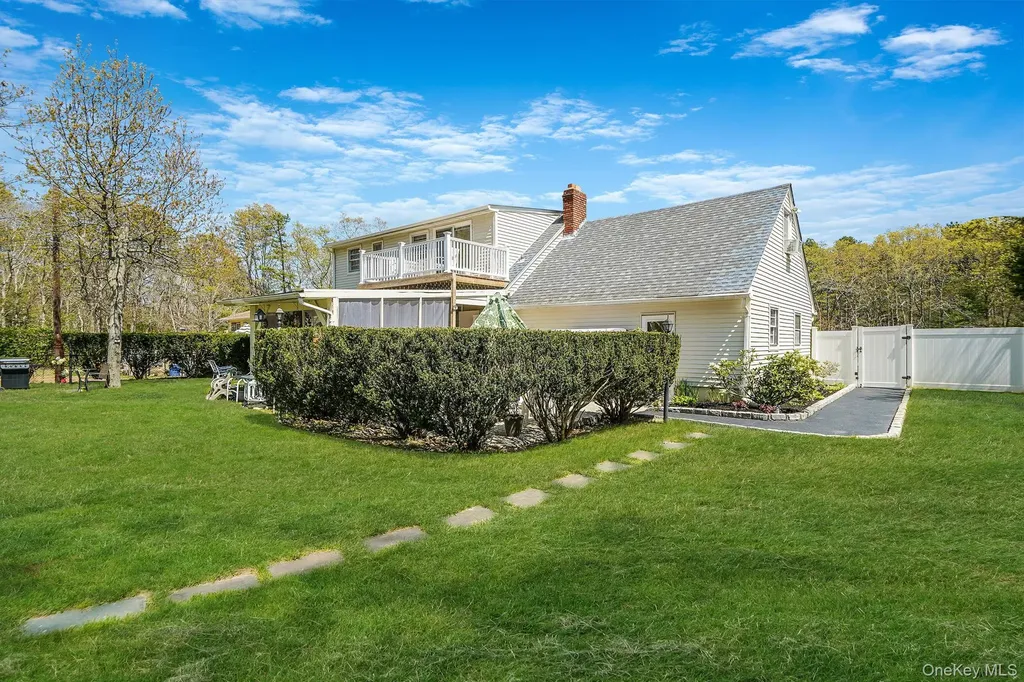 1989 William Floyd Parkway Ridge NY 11961