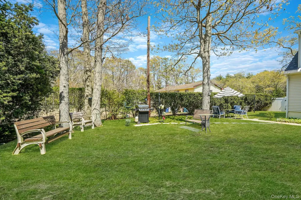 1989 William Floyd Parkway Ridge NY 11961