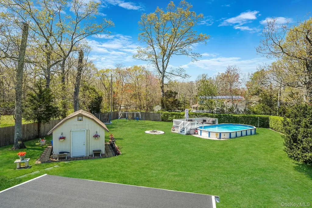 1989 William Floyd Parkway Ridge NY 11961